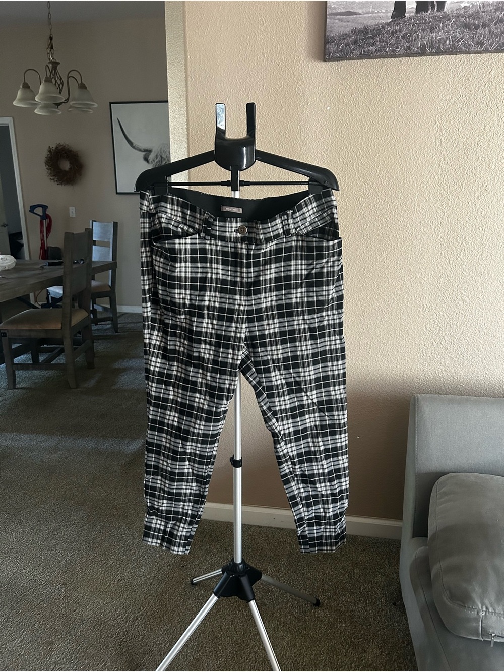 Maurices Black & White Plaid women’s Chinos